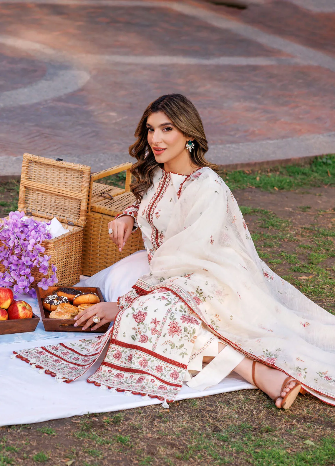 Kaavish By Farasha Eid Festive Embroidered Lawn 3 Piece Unstitched Suit FSH24KEFL D-06 SURREAL WHITE