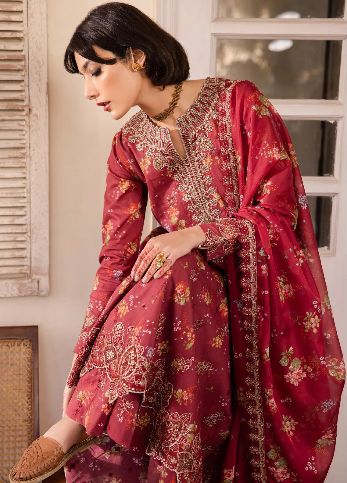 Nani Ka Ghar By Iznik Luxury Lawn Eid 3 Piece Unstitched Suit IZ24NGLLE D-09 YAADEIN